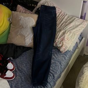 American eagle 12 short jogger Jean